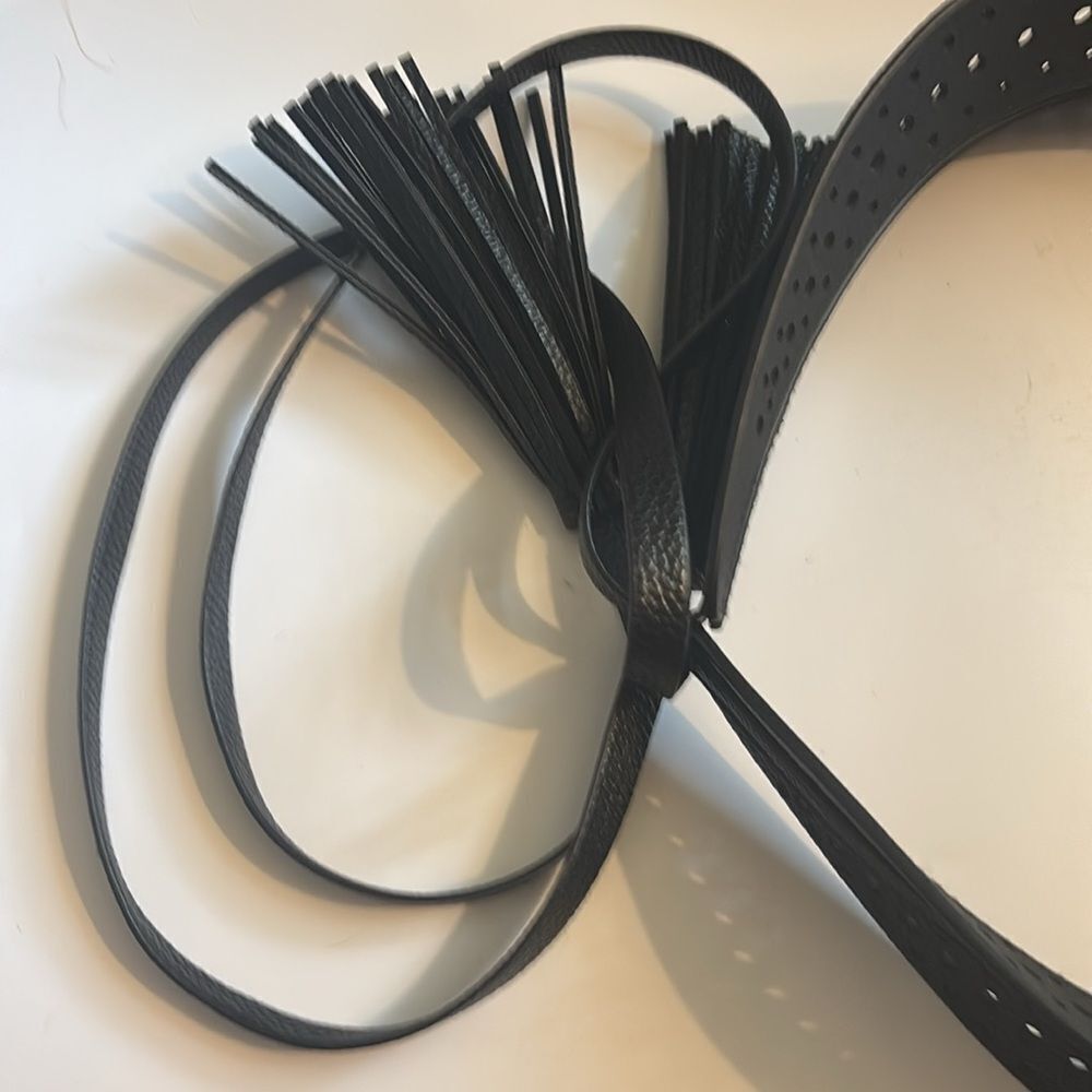 BCBGMaxAzria Tassel  front structural belt in Black Size M/ L - Pristine - Picture 4 of 7
